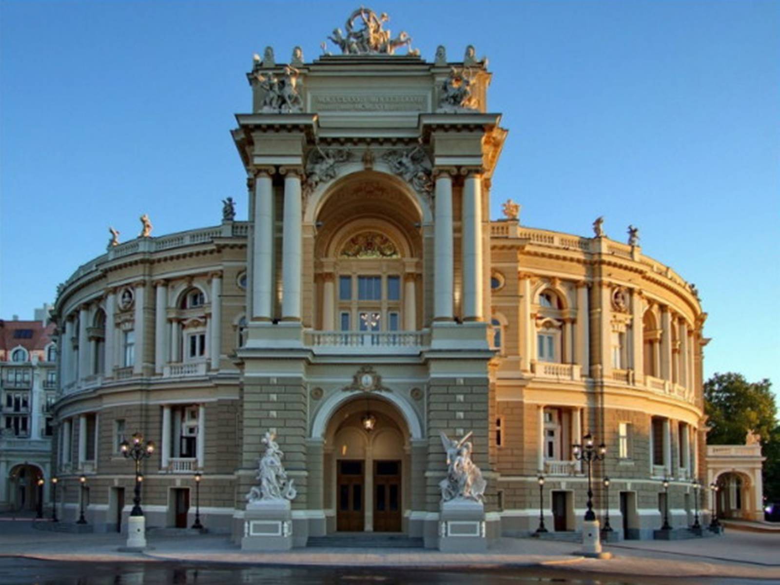 Презентація на тему «Одеський національний академічний театр опери та балету» - Слайд #24 Презентація на тему «Одеський національний академічний театр опери та балету» - Слайд #24