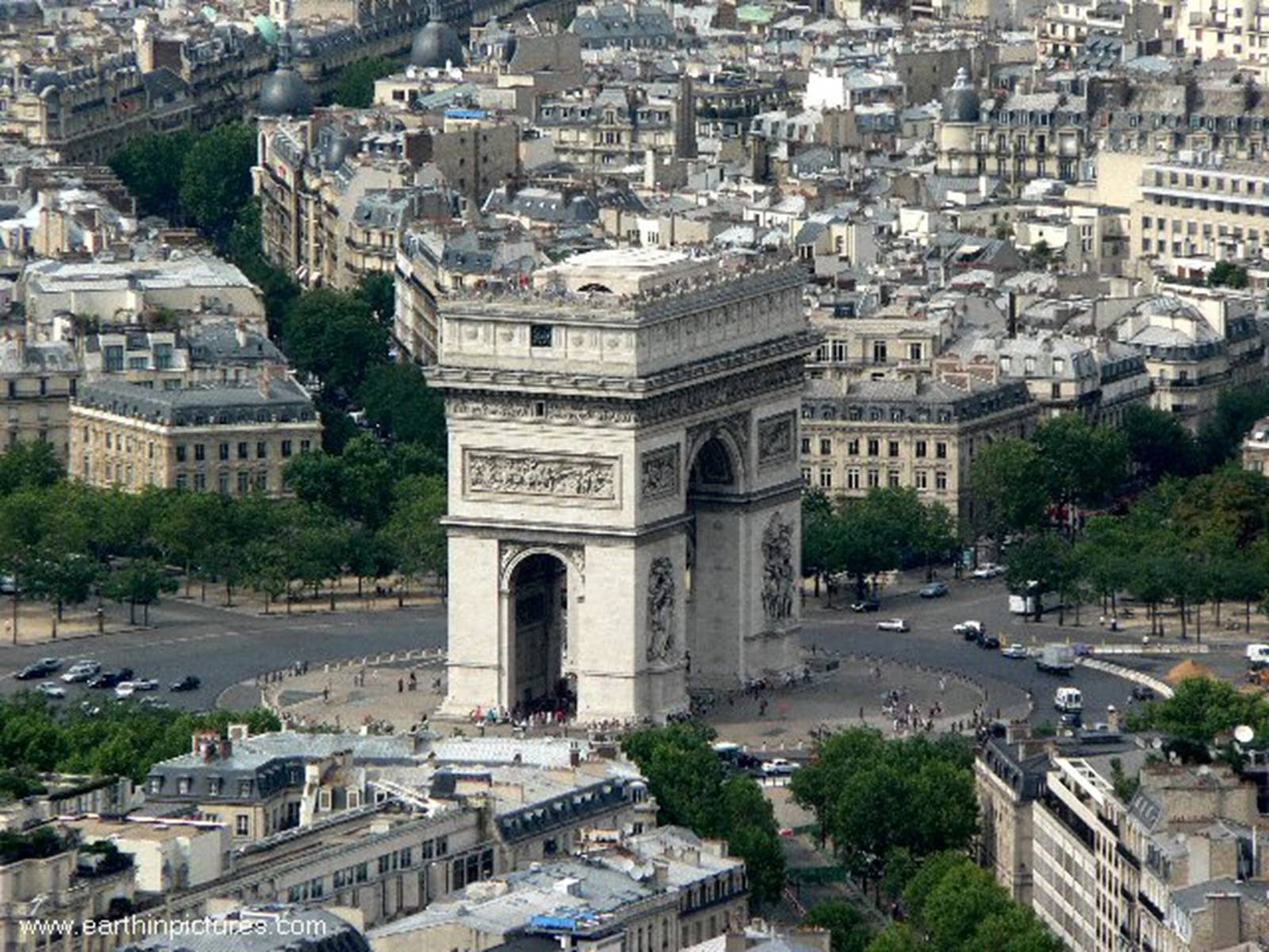 Презентація на тему «Paris» (варіант 1) - Слайд #8 Презентація на тему «Paris» (варіант 1) - Слайд #8