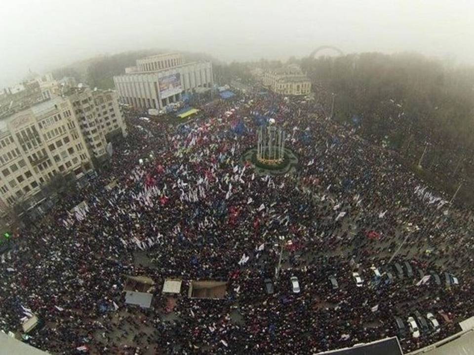 Презентація на тему «Небесна сотня» (варіант 3) - Слайд #22 Презентація на тему «Небесна сотня» (варіант 3) - Слайд #22