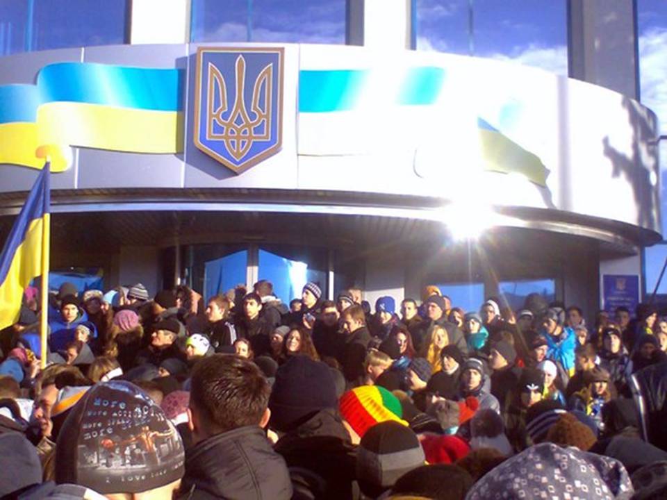 Презентація на тему «Небесна сотня» (варіант 3) - Слайд #26 Презентація на тему «Небесна сотня» (варіант 3) - Слайд #26