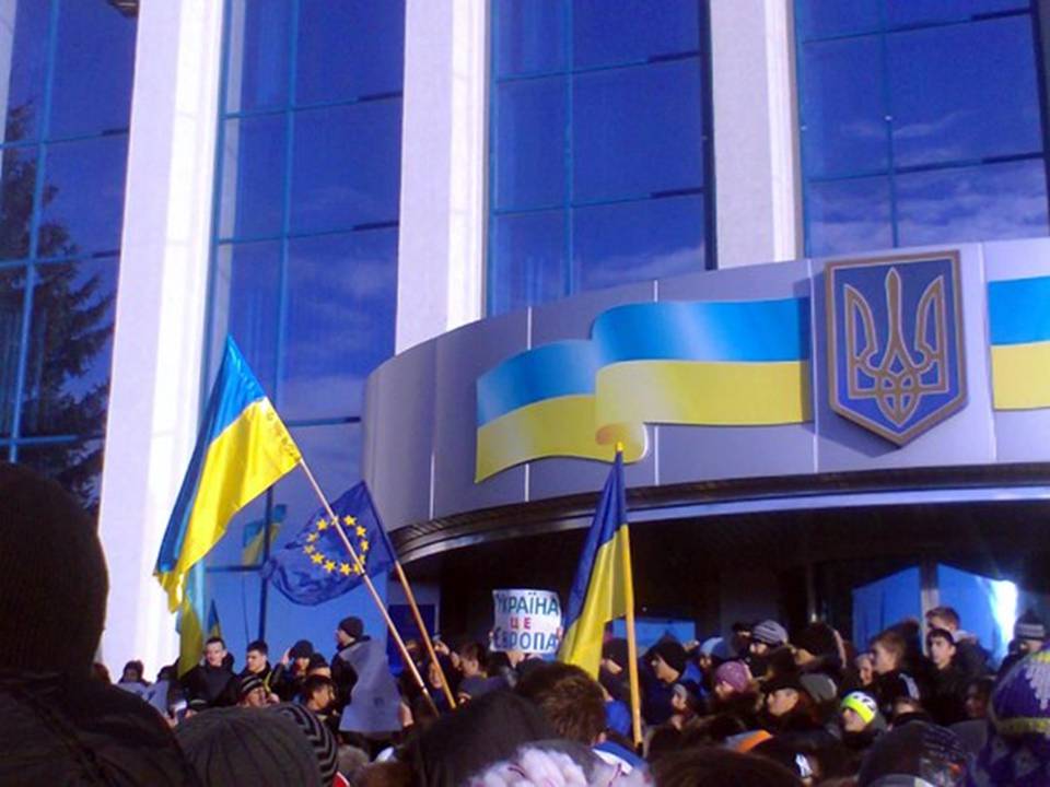 Презентація на тему «Небесна сотня» (варіант 3) - Слайд #27 Презентація на тему «Небесна сотня» (варіант 3) - Слайд #27