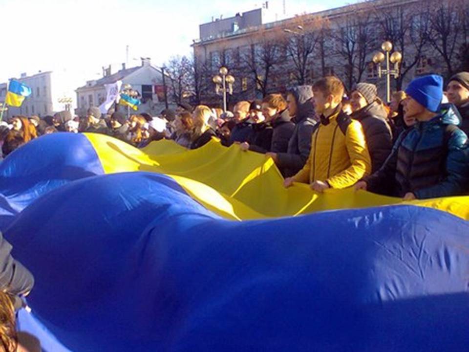 Презентація на тему «Небесна сотня» (варіант 3) - Слайд #28 Презентація на тему «Небесна сотня» (варіант 3) - Слайд #28