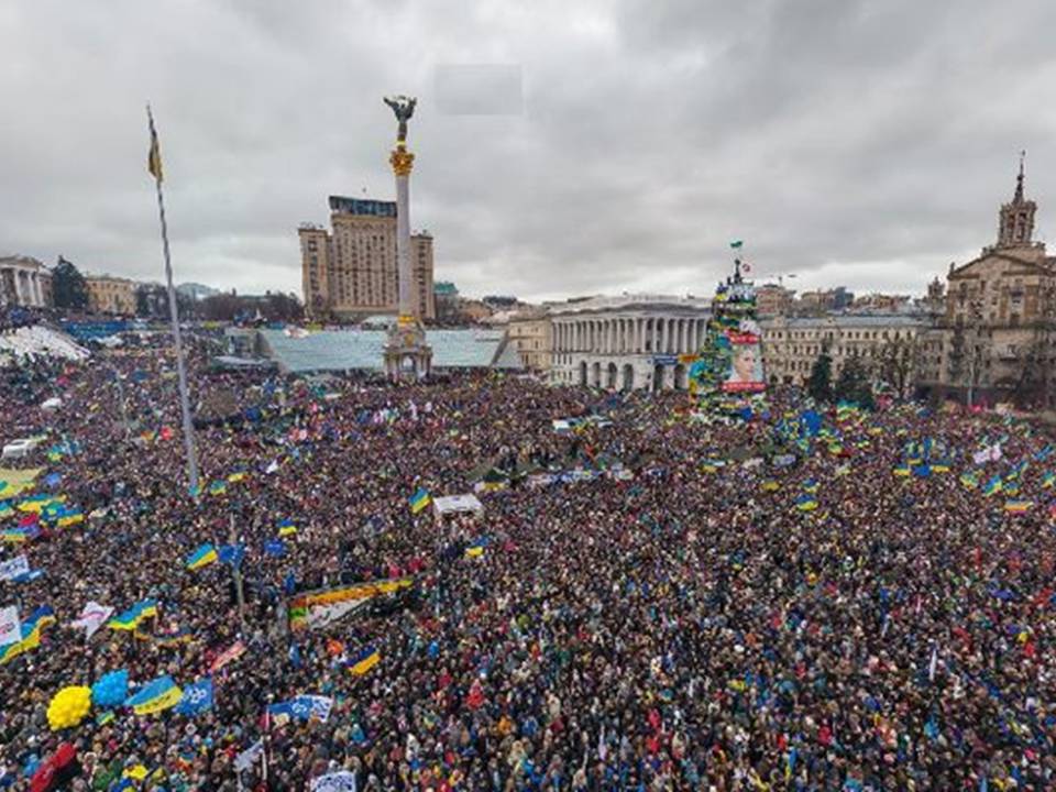 Презентація на тему «Небесна сотня» (варіант 3) - Слайд #9 Презентація на тему «Небесна сотня» (варіант 3) - Слайд #9