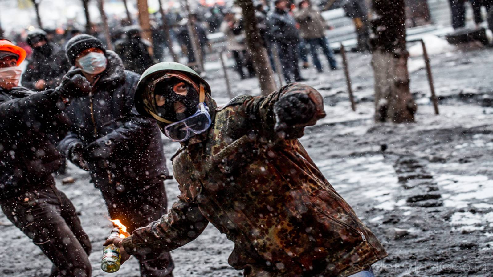 Презентація на тему «Євромайдан» (варіант 1) - Слайд #41 Презентація на тему «Євромайдан» (варіант 1) - Слайд #41