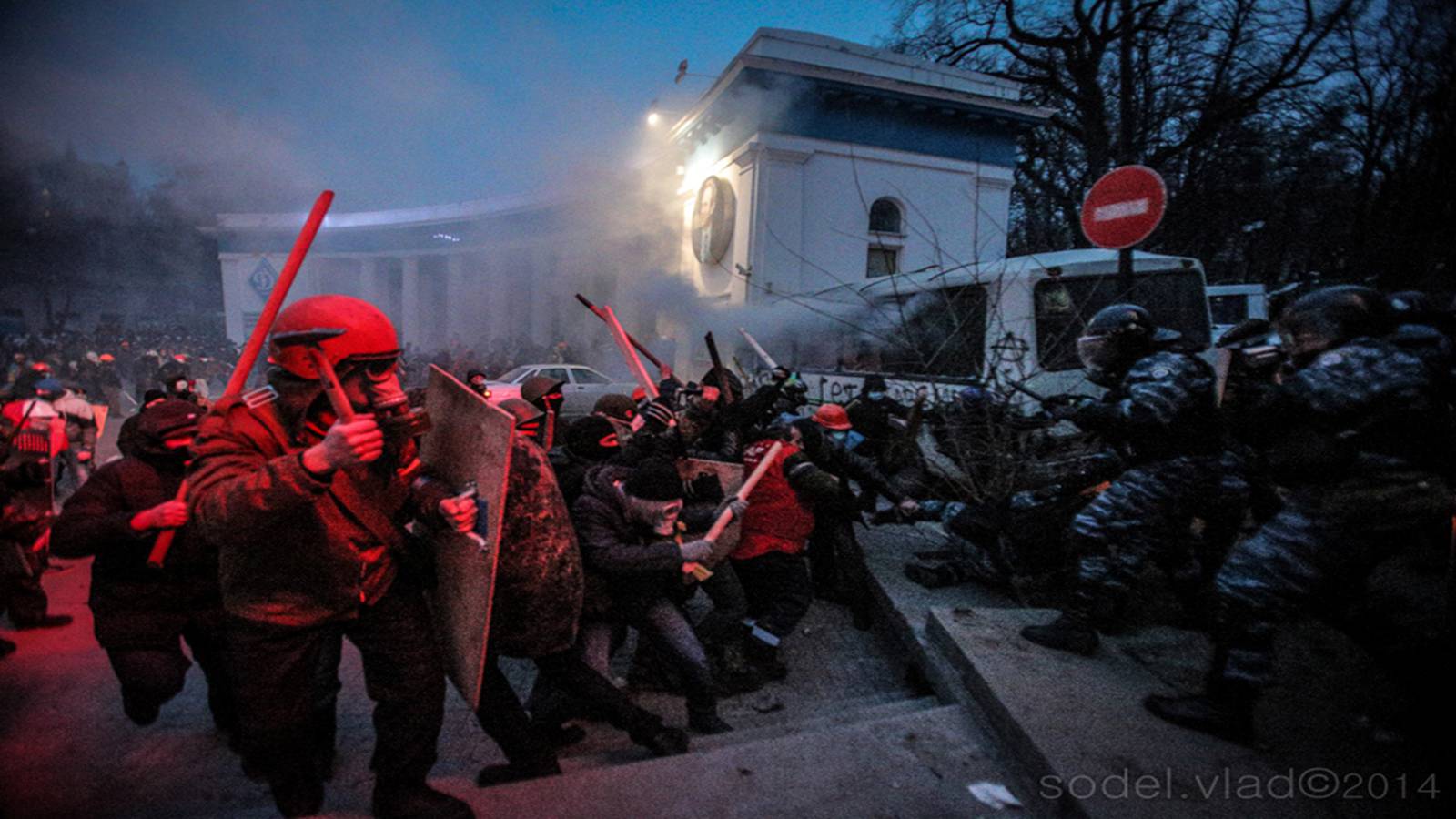 Презентація на тему «Євромайдан» (варіант 1) - Слайд #42 Презентація на тему «Євромайдан» (варіант 1) - Слайд #42