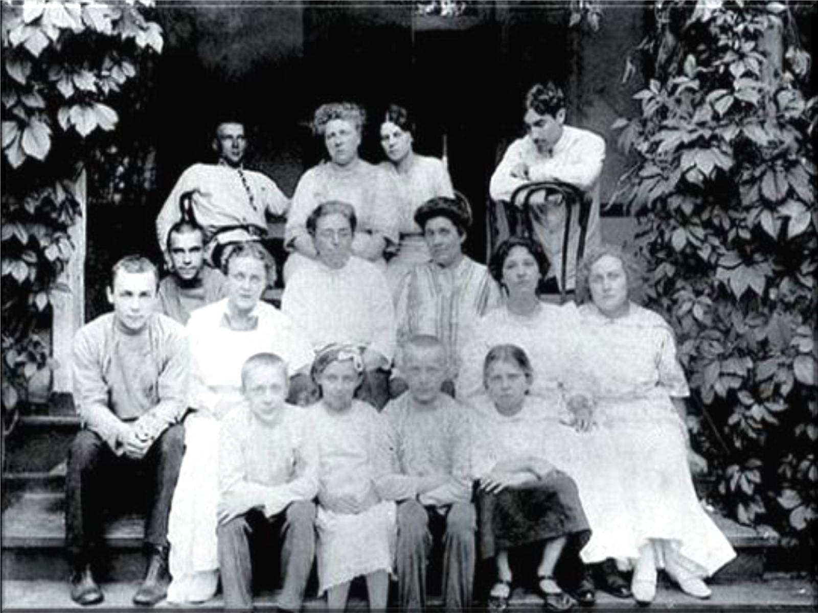 Презентація на тему «Булгаков Михаил Афанасьевич» (варіант 1) - Слайд #4 Презентація на тему «Булгаков Михаил Афанасьевич» (варіант 1) - Слайд #4