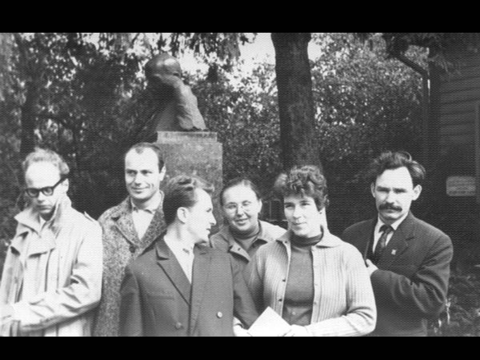 Презентація на тему «Шістдесятники» (варіант 9) - Слайд #5 Презентація на тему «Шістдесятники» (варіант 9) - Слайд #5