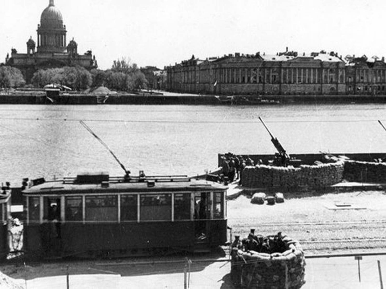 Презентація на тему «Блокада Ленінграда» (варіант 2) - Слайд #47 Презентація на тему «Блокада Ленінграда» (варіант 2) - Слайд #47