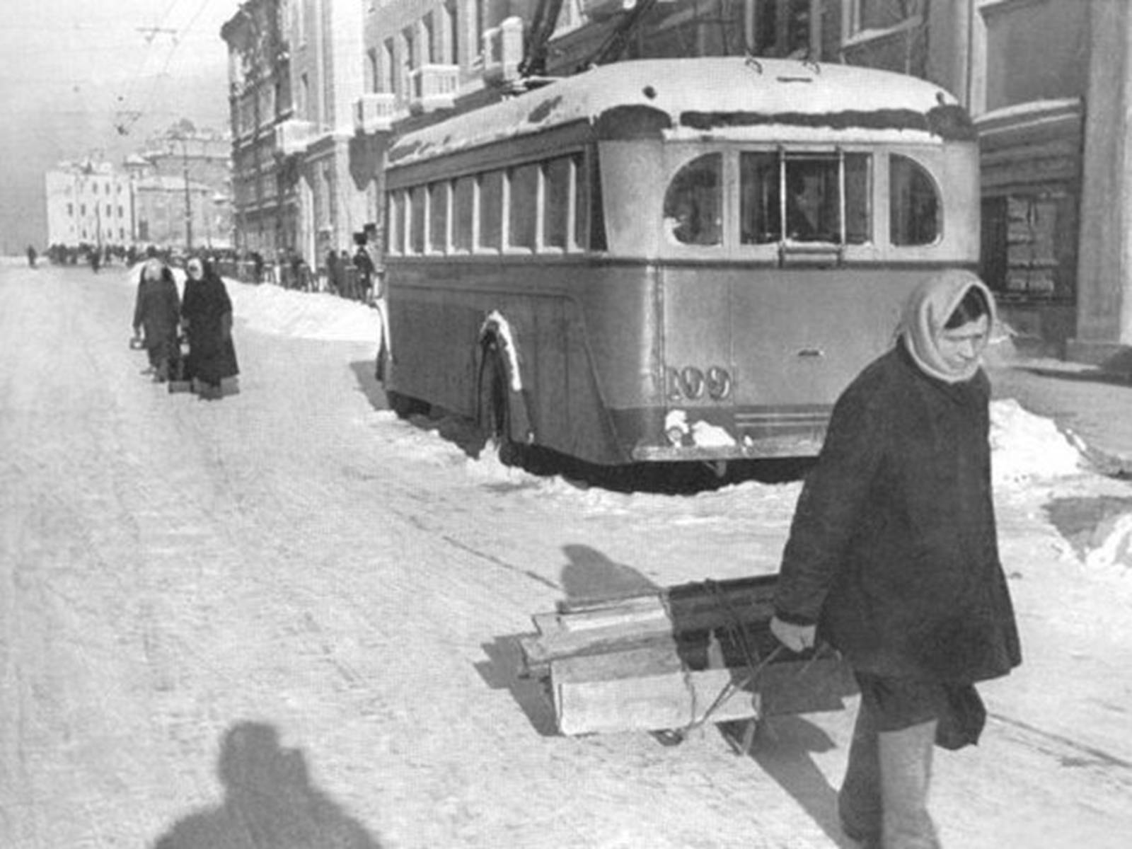 Презентація на тему «Блокада Ленінграда» (варіант 2) - Слайд #50 Презентація на тему «Блокада Ленінграда» (варіант 2) - Слайд #50