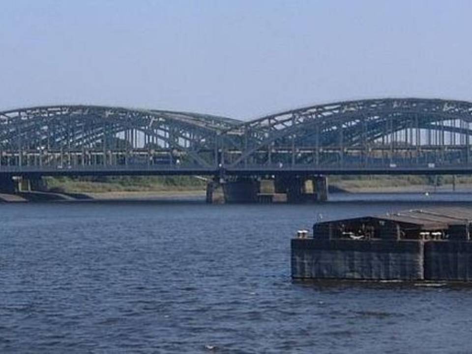 Презентація на тему «Німеччина» (варіант 27) - Слайд #40 Презентація на тему «Німеччина» (варіант 27) - Слайд #40