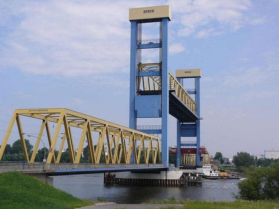 Презентація на тему «Німеччина» (варіант 27) - Слайд #42 Презентація на тему «Німеччина» (варіант 27) - Слайд #42