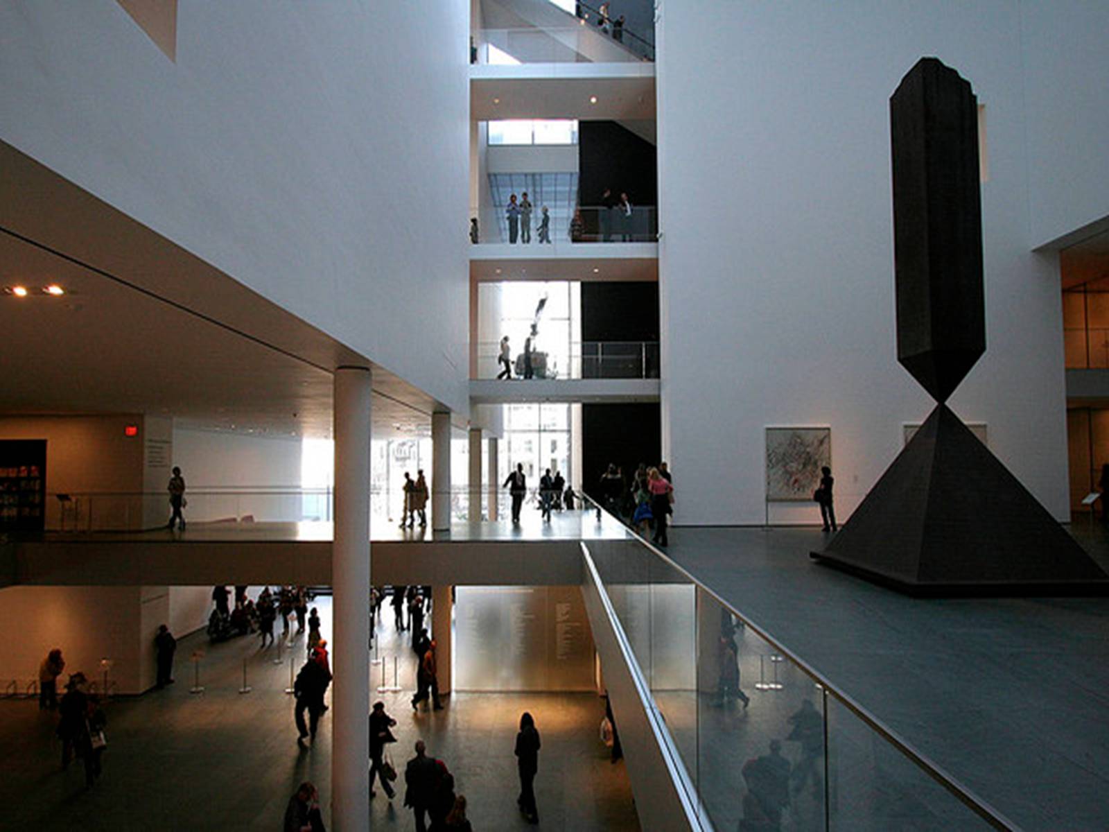 Презентація на тему «The best museums in the world» - Слайд #17 Презентація на тему «The best museums in the world» - Слайд #17